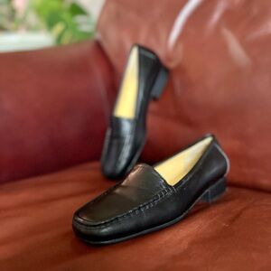 New in Box Vintage Women's Size 7 Bellini Black Leather Flats Loafers
